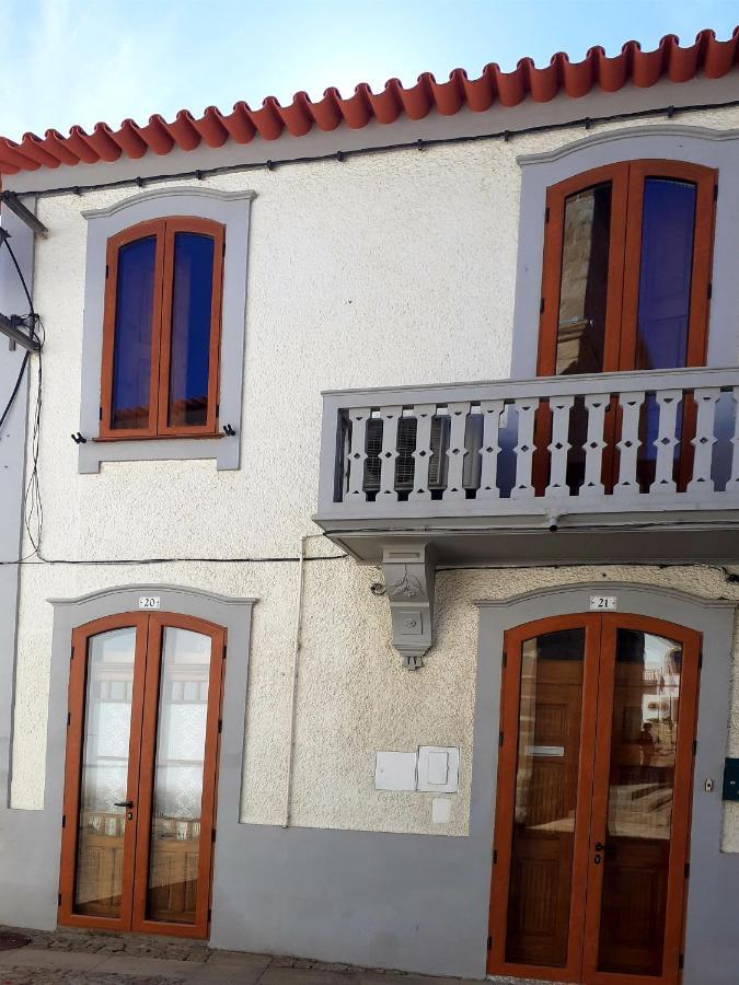 Вилла Casa Do Largo Da Igreja Вила-Нова-ди-Фош-Коа Экстерьер фото